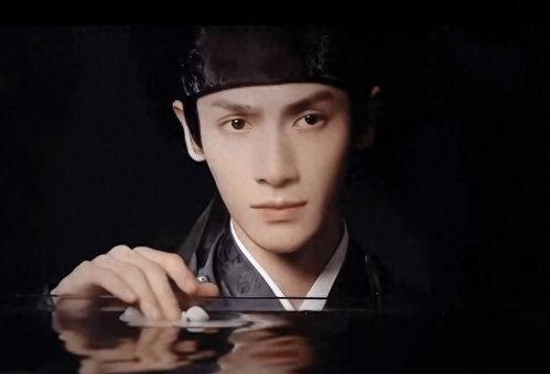 卓伟最新爆料古偶,古偶明星恋情曝光，甜蜜互动引网友热议